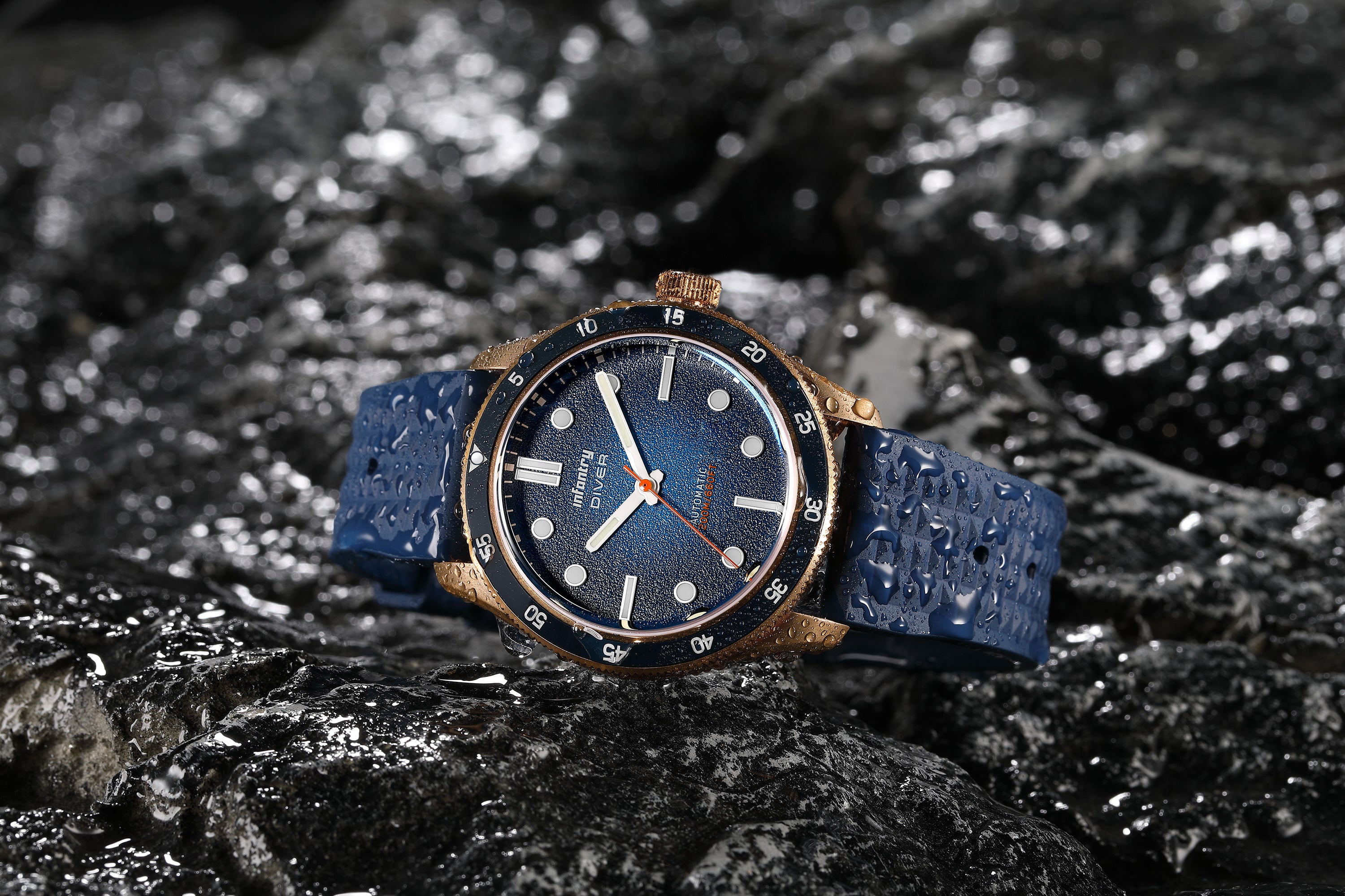 The Diver - Aqua Bronze