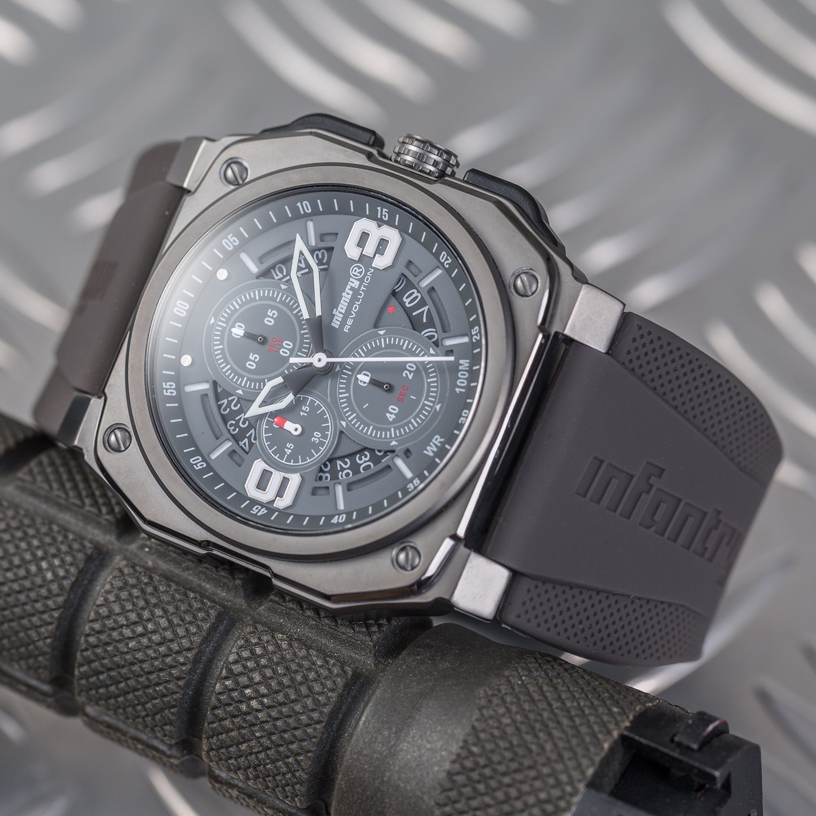 REVOLUTION - The Chrono-master
