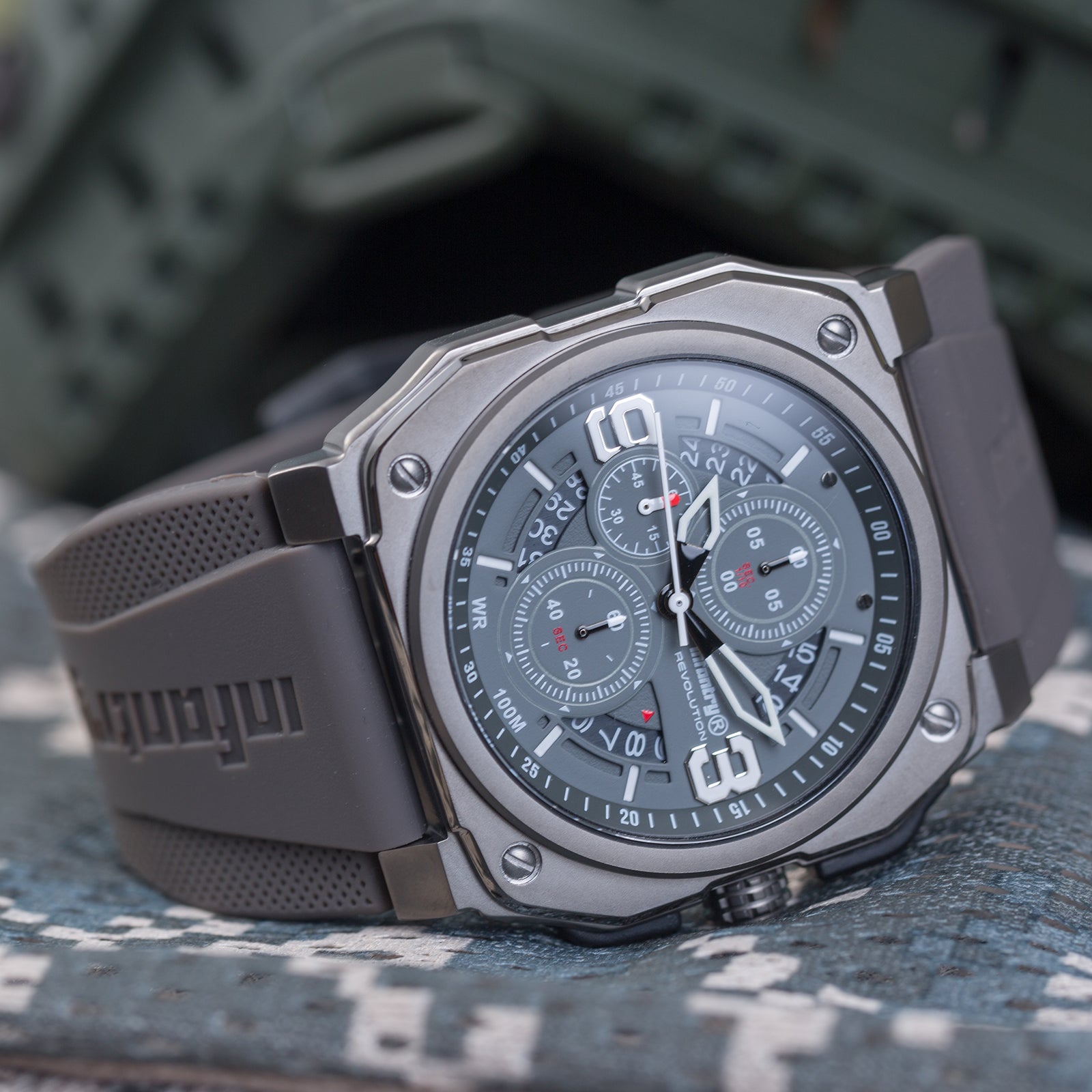 REVOLUTION - The Chrono-master